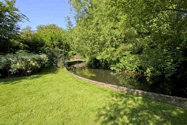 59, Money Lane, West Drayton photo 2