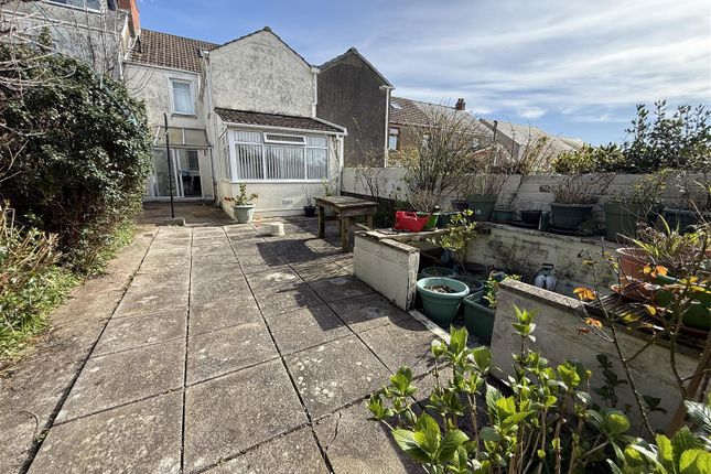 13, Pemberton Avenue, Burry Port photo 3