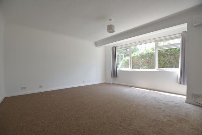 Flat 1, Maple House, Oakfield Drive, Reigate photo 2