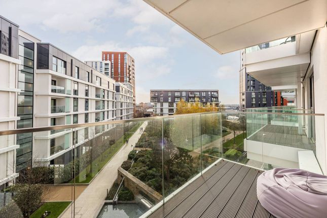 Thumbnail Flat to rent in Nine Elms Point, Nine Elms, London