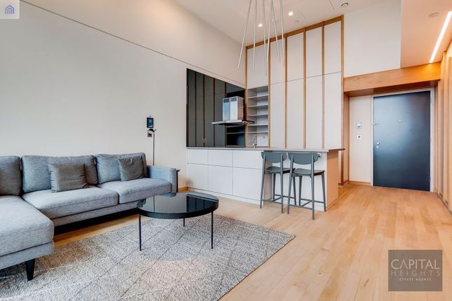Manhattan Loft Apartments, 20 International Way, London photo 2