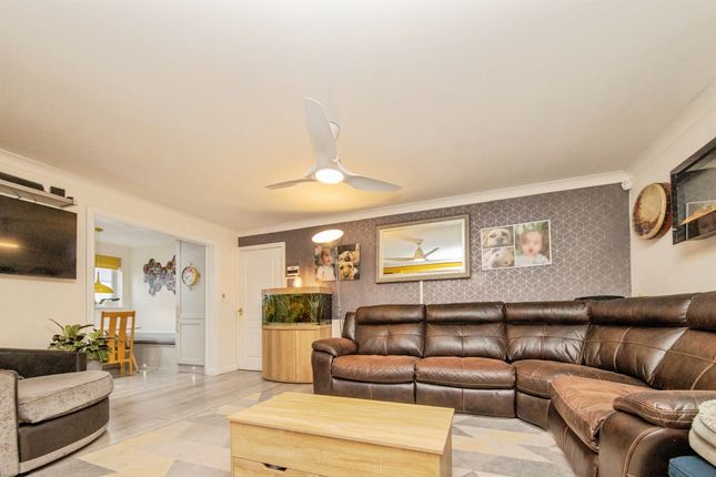 77, Gravel Hill Way, HARWICH photo 3