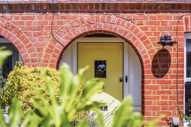 15, Ferndale Road, Banstead photo 4