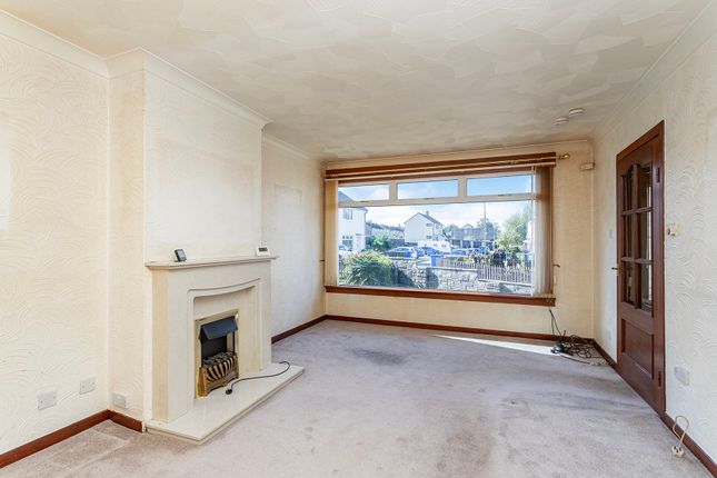 Chestnut Avenue, Whitburn photo 3