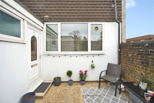 9, Meadow Close, Hertfordshire photo 3
