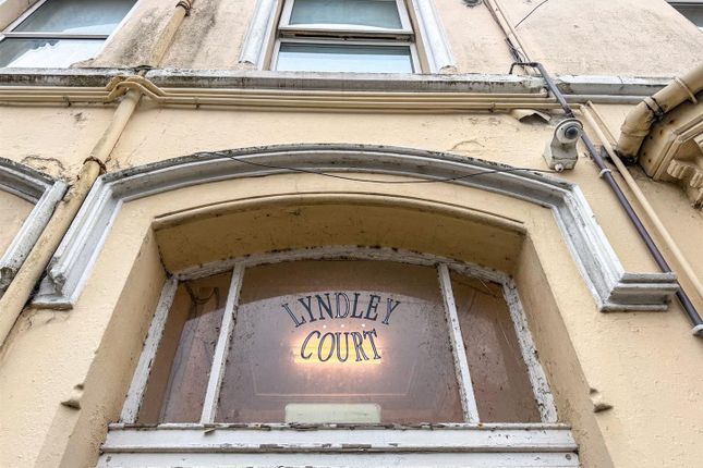 Flat 4, Lyndley Court, Rosemount, Isle Of Man photo 2