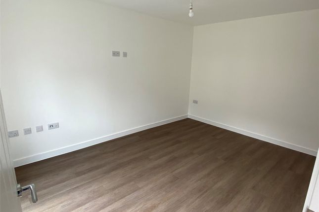 60, Whittle Way, Gloucester photo 4
