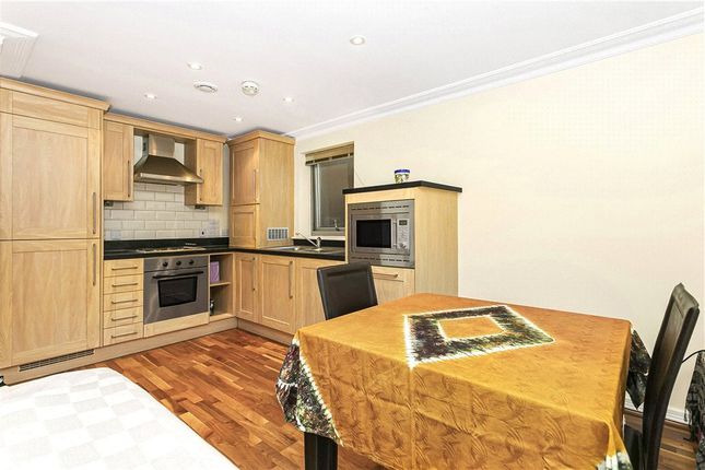 1-bed flat on 12 Halcyon Place,, Keswick Road, Putney, £315,000