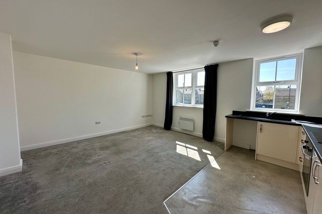 Flat 9, Barnoldswick photo 2