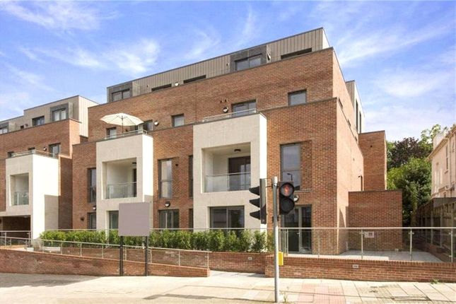 Flat for sale in The Cascades, Finchley Road, London