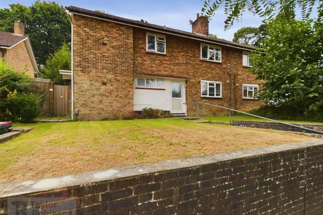 Thumbnail Maisonette for sale in Treyford Close, Ifield, Crawley
