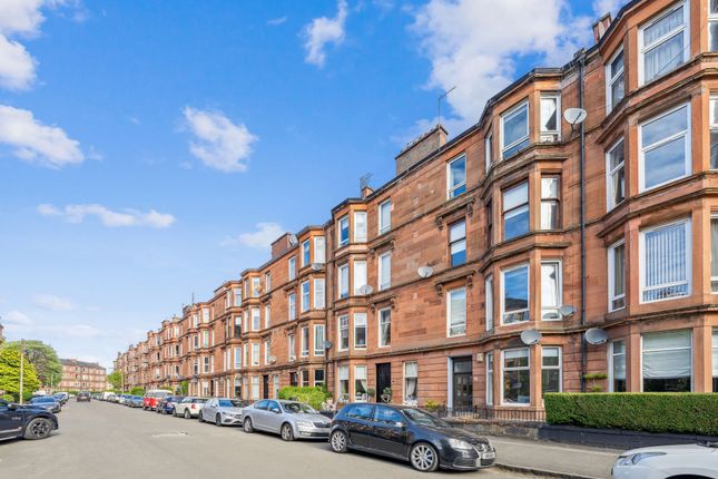 Flat for sale in 39 Waverley Gardens, Flat 1/2, Shawlands, Glasgow