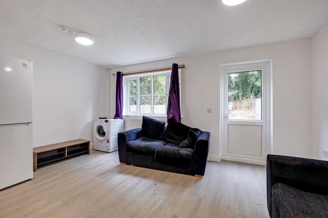 17a Downs Road, Canterbury photo 3