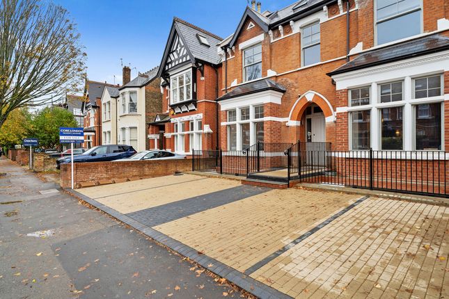 Flat 3, 63, Gordon Road, Ealing photo 4