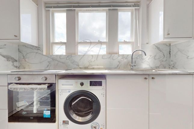 Flat 5 Studio 29, Merton Hall Road, London photo 3