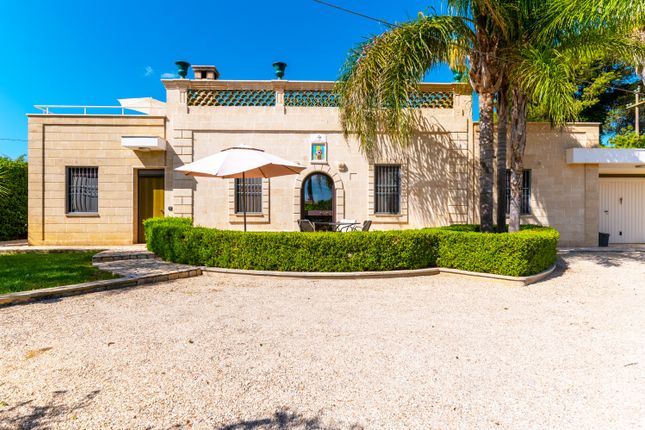 Villa for sale in Oria, Puglia, Italy