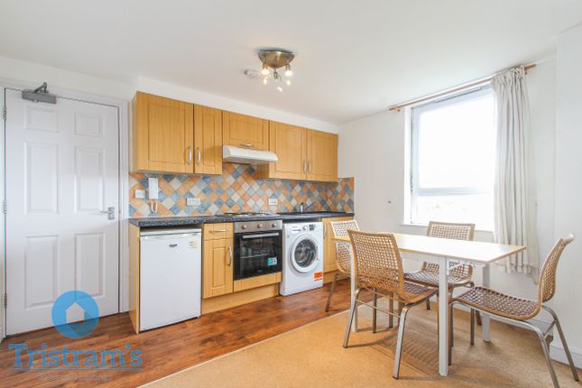 71 The New Alexandra Court, Woodborough Road, Express Sales And Lettings photo 2