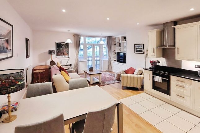 4 Woodend, Cannongate Road, Hythe photo 3