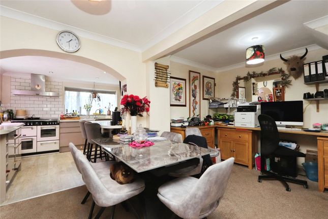 1, Trent Close, Devon photo 4