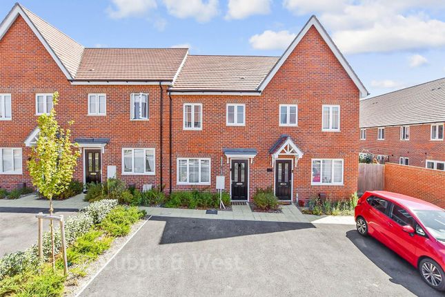 15, Whitegate Way, Chichester photo 2