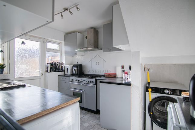 2 Tregullan Road, Coventry photo 5