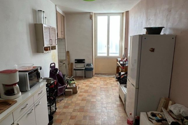 Apartment for sale in Ruffec, Poitou-Charentes, 16700, France