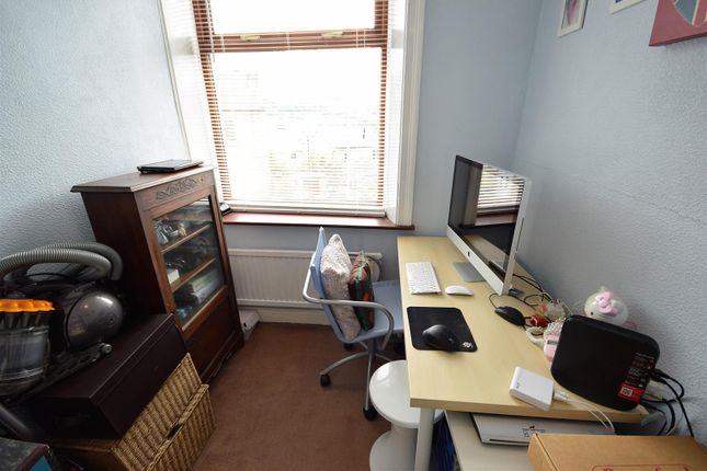 5 Bed End Terrace House For Sale In Vicarage Road Longwood