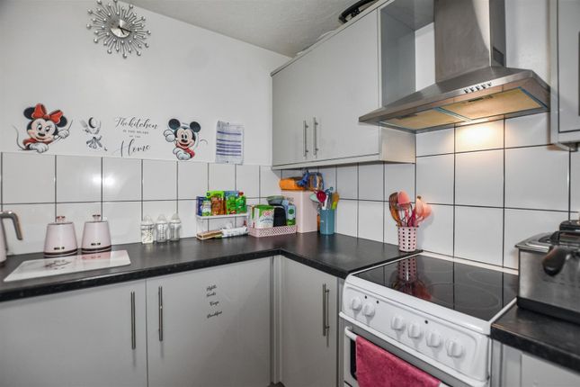 Flat 6, 1, Wise House, Red Lion Lane, London photo 3