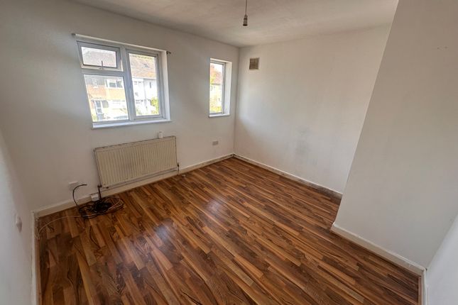 212a, Lady Margaret Road, Southall photo 2