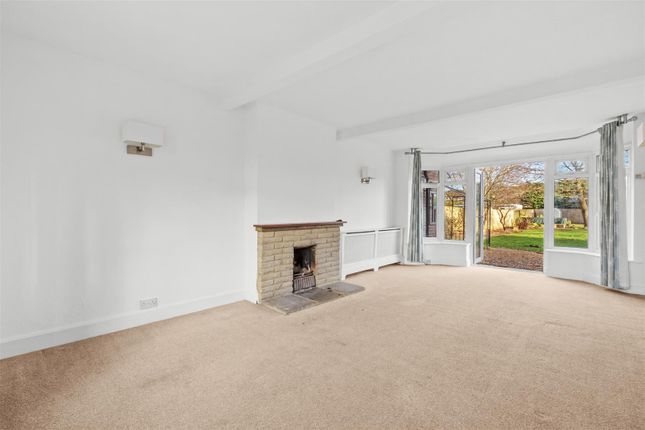 9, King Edward Avenue, Aylesbury photo 3