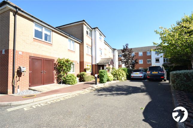 Flat for sale in Kennett Court, Oakleigh Close