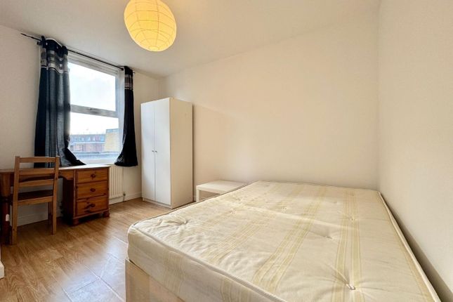 408, Commercial Road, London photo 2