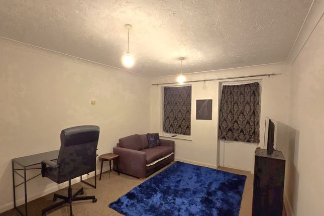 Photo-2025-11-14-19-06-05