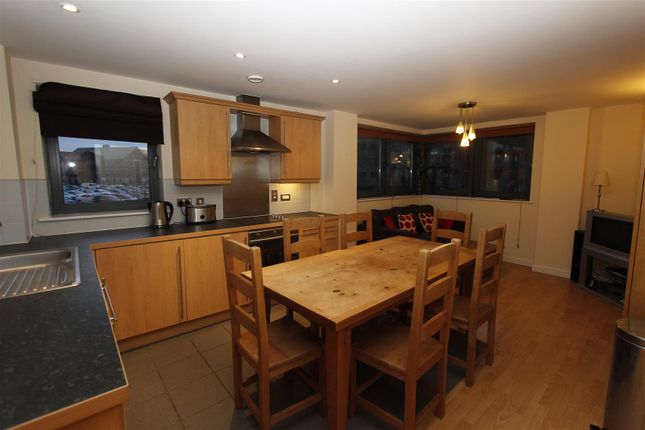 2-bed flat on 10, Velocity West, Leeds, £190,000