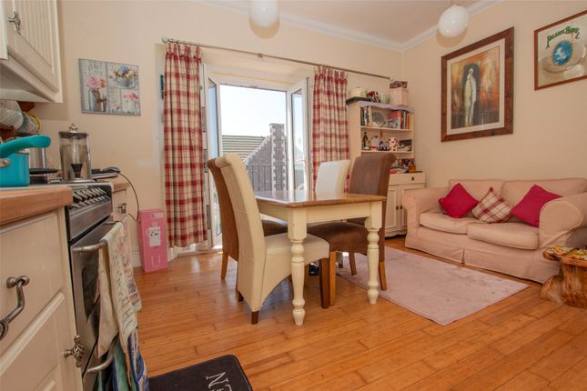 SEA VIEWS, 40C, Beach Road, Somerset photo 3