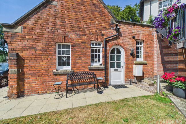 1-bed flat on 1 St. Giles House Rhosnesni Lane, Wrexham, £140,000