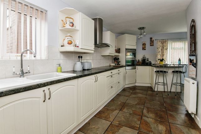 Bungalow for sale in West Close, Axminster