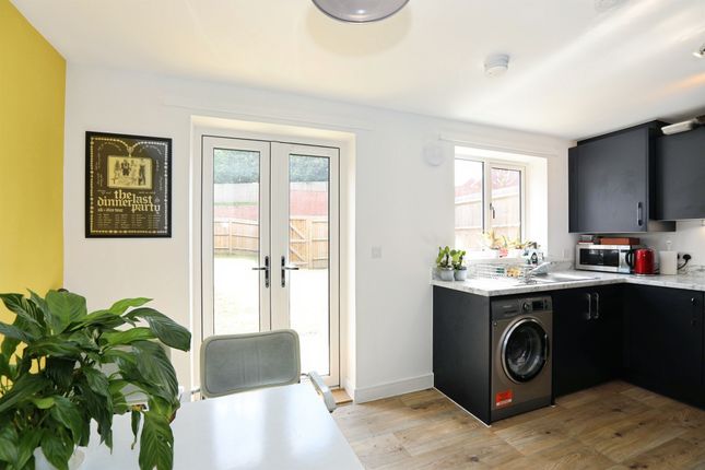 79, Butlers Way, East Grinstead photo 4