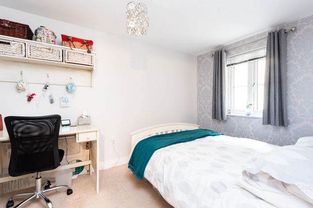 Flat for sale in Priory Mill Lane, Witney