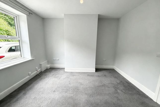 34 Grove Street, Barnsley photo 3