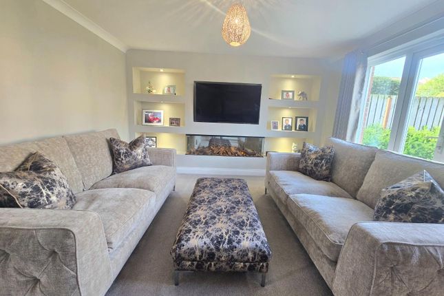 26, Hawthorn Drive, Newton Aycliffe photo 4