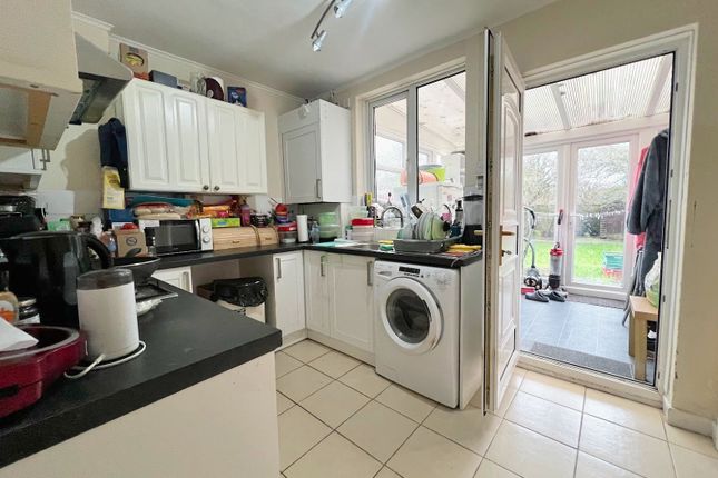 14, Gilchrist Avenue, Corby photo 2