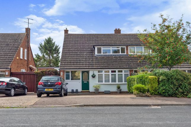 Thumbnail Bungalow for sale in Gainsford Crescent, Hitchin