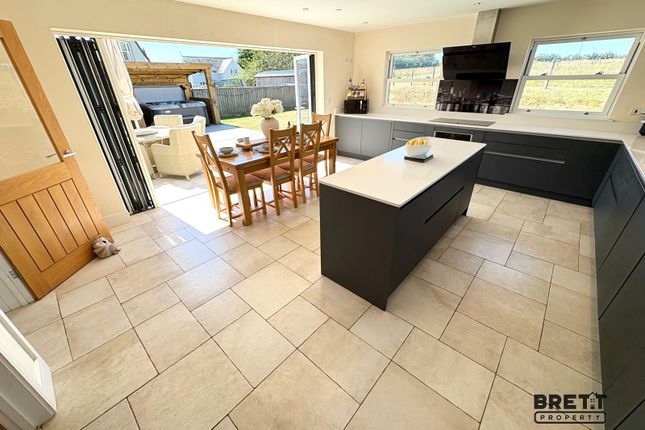 Thornfield, 2, Brambly  Croft, Milford Haven photo 4