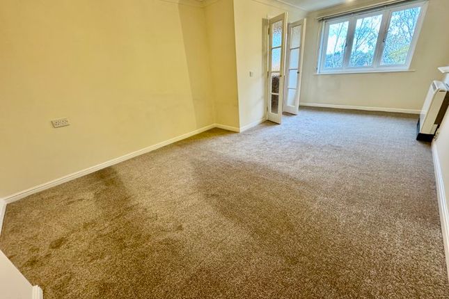 60 Lovell Court, Parkway, Holmes Chapel photo 3