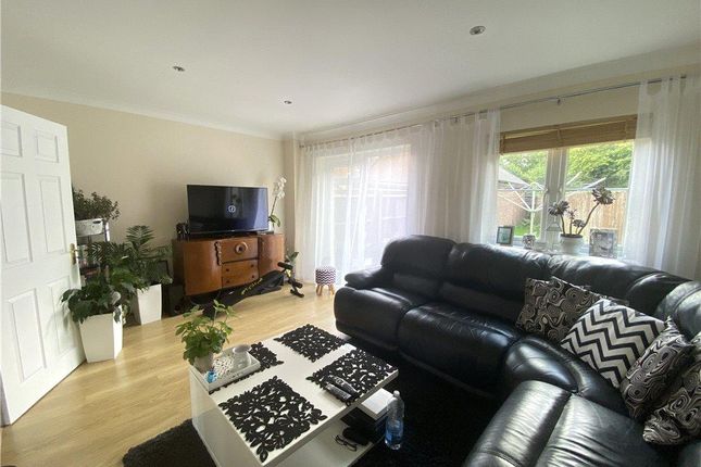 5, Willow Way, Crewkerne photo 3