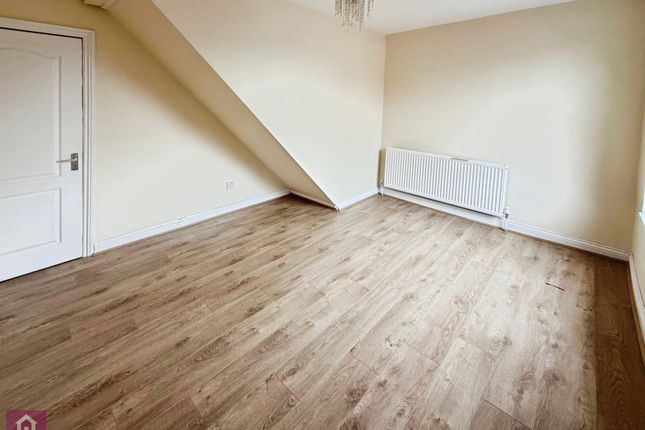 2, Rita Avenue, Greater Manchester photo 4