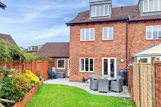 47, The Leas, Rustington photo 4