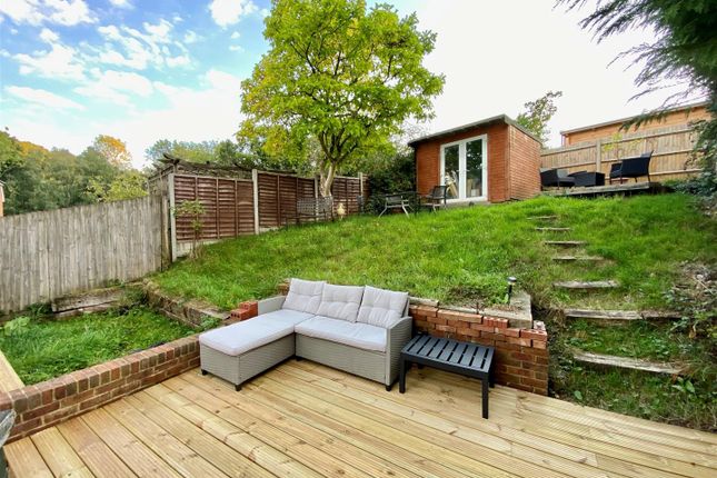 Tulip House, 7 Williamson Close, Haslemere photo 4