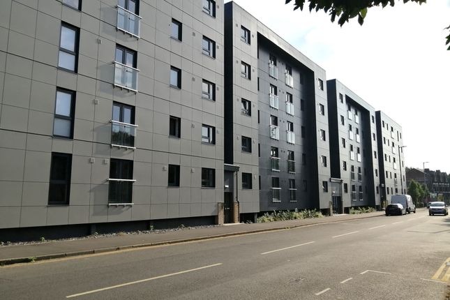 Flat to rent in City Road, Manchester